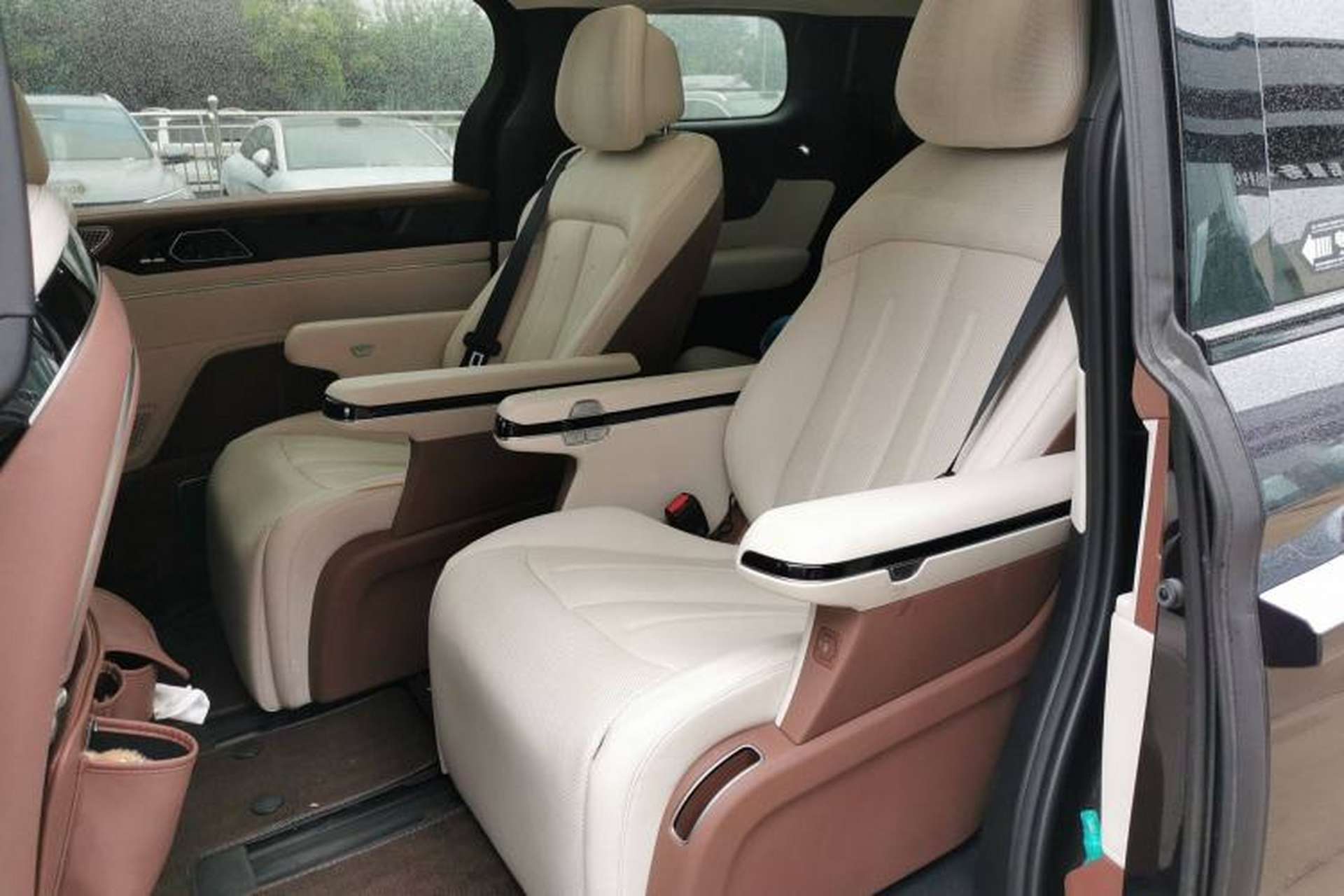 Used BYD Xia 2025 DM-i 1.5T 180km Excellence Model Left Rear Seat
