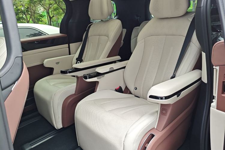 Used BYD Xia 2025 DM-i 1.5T 180km Excellence Model Left Rear Seat