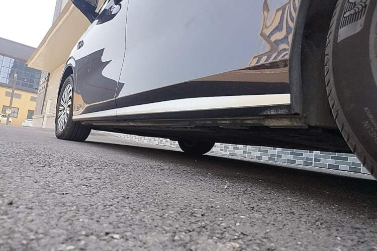 Used BYD Xia 2025 DM-i 1.5T 180km Excellence Model Left Side Sill
