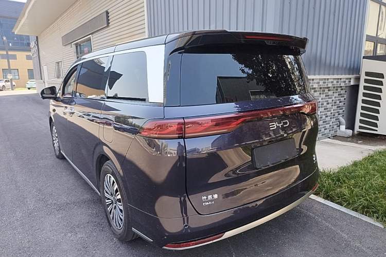 Used BYD Xia 2025 DM-i 1.5T 180km Excellence Model Rear Left 45 Deg