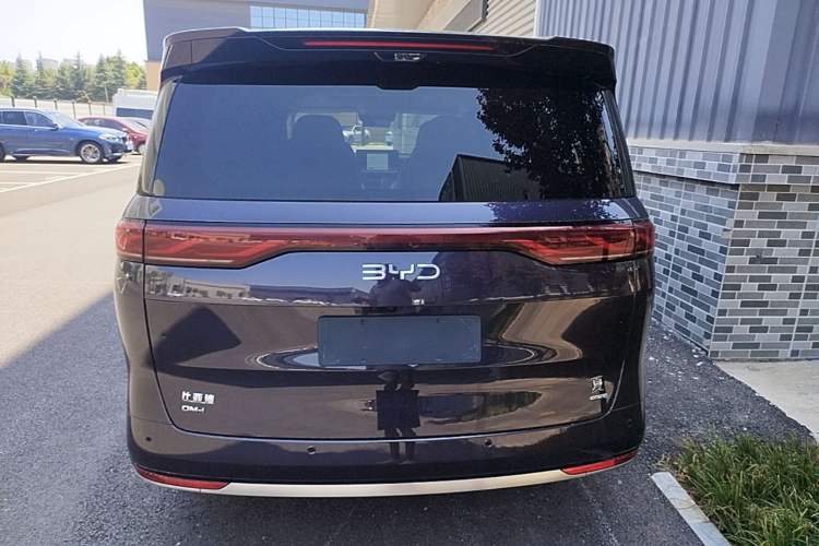 Used BYD Xia 2025 DM-i 1.5T 180km Excellence Model Rear