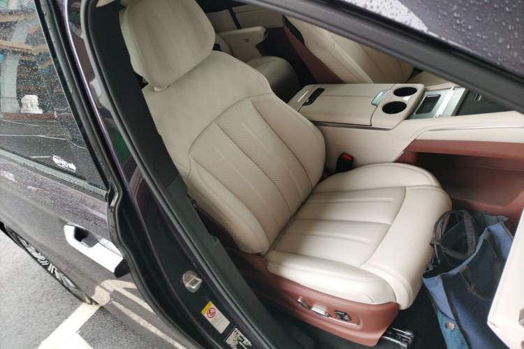 Used BYD Xia 2025 DM-i 1.5T 180km Excellence Model Right Front Seat