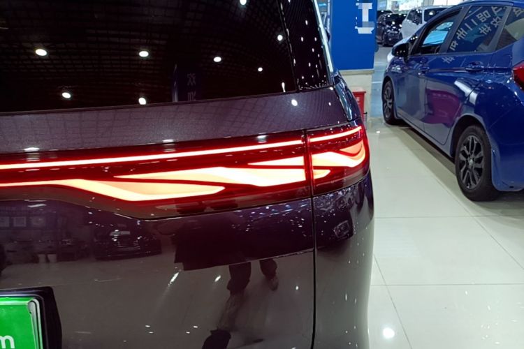 Used BYD Xia 2025 DM-i 1.5T 100km Supreme Edition Right Rear Taillight