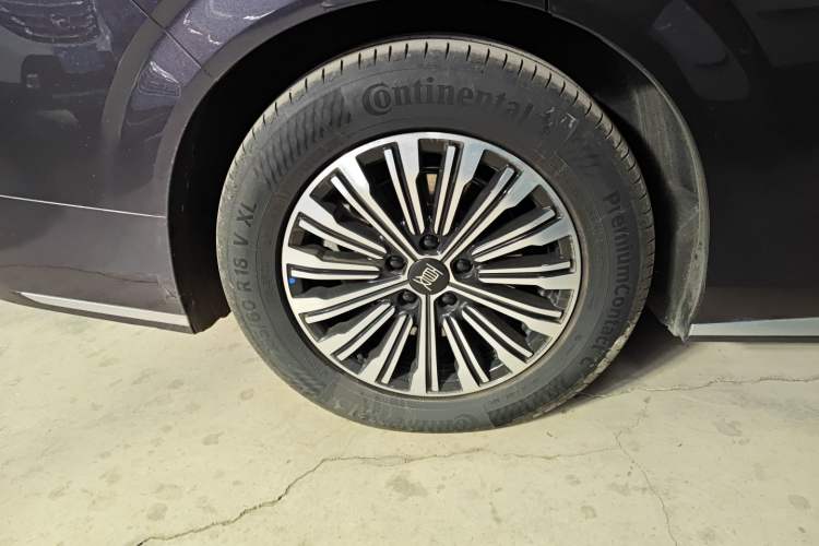 Used BYD Xia 2025 DM-i 1.5T 180km Excellence Model Right Rear Wheel Hub