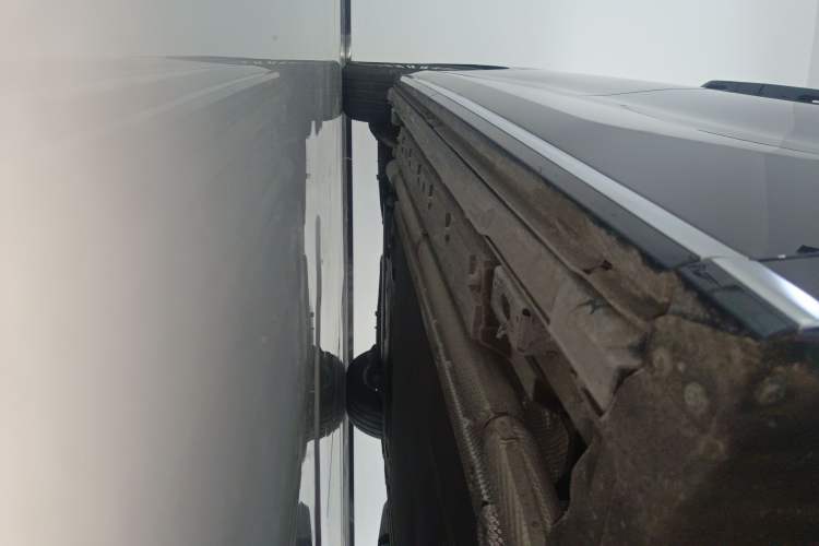 Used BYD Xia 2025 DM-i 1.5T 180km Excellence Model Right Side Sill