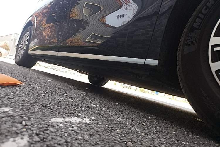Used BYD Xia 2025 DM-i 1.5T 180km Excellence Model Right Side Sill