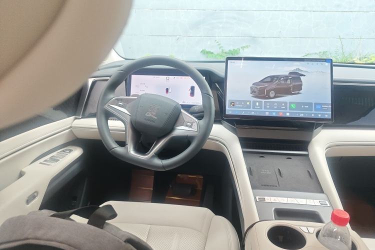 Used BYD Xia 2025 DM-i 1.5T 180km Excellence Model Steering Wheel