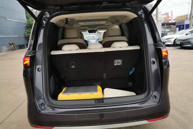 Used BYD Xia 2025 DM-i 1.5T 180km Excellence Model Trunk