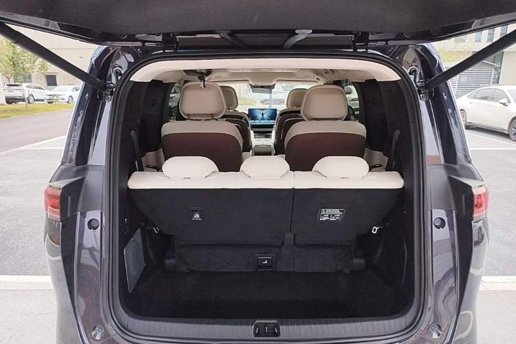 Used BYD Xia 2025 DM-i 1.5T 180km Excellence Model Trunk