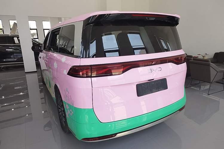 Used BYD Xia 2025 DM-i 1.5T 180km Excellence Model Rear Left 45 Deg