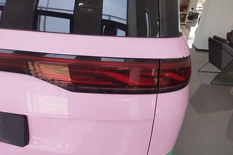 Used BYD Xia 2025 DM-i 1.5T 180km Excellence Model Right Rear Taillight