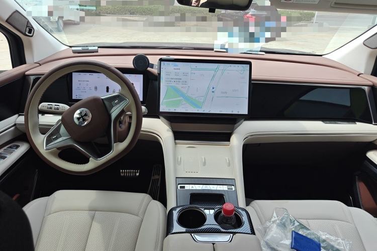 Used BYD Xia 2025 DM-i 1.5T 180km Beyond Edition Center Console