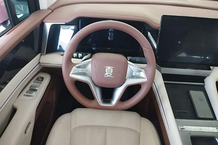 Used BYD Xia 2025 DM-i 1.5T 180km Excellence Model Steering Wheel