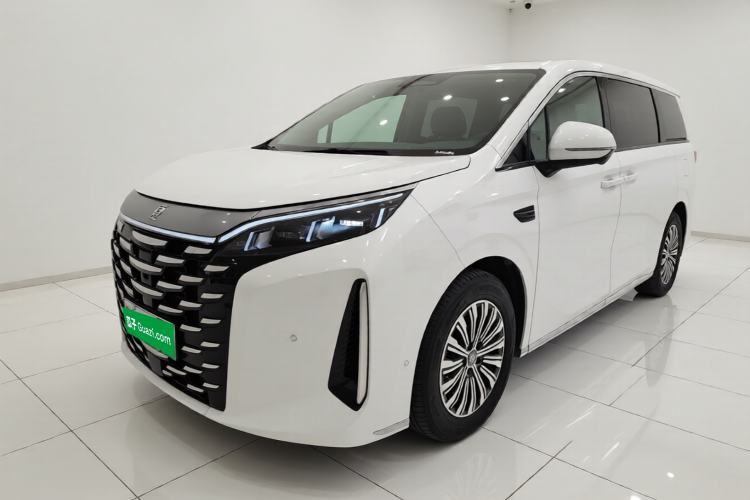 BYD Xia 2025 DM-i 1.5T 180km Beyond Edition