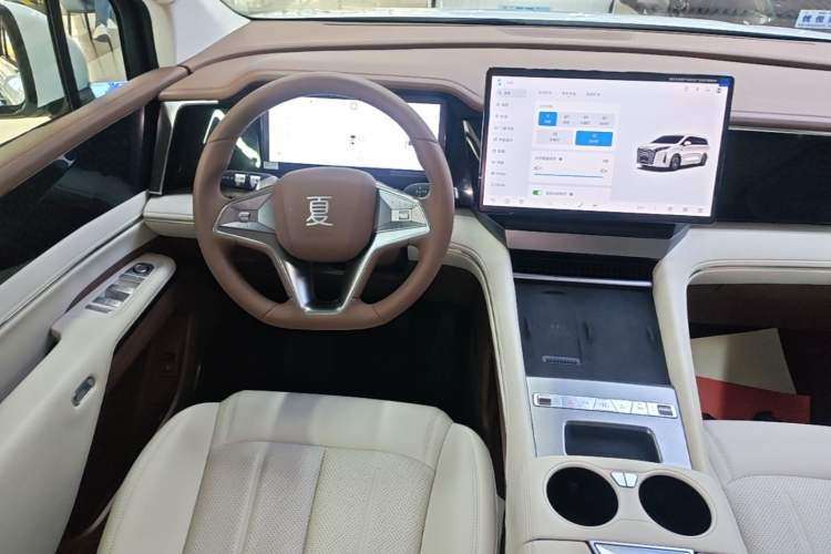 Used BYD Xia 2025 DM-i 1.5T 180km Beyond Edition Audio And AC Panel