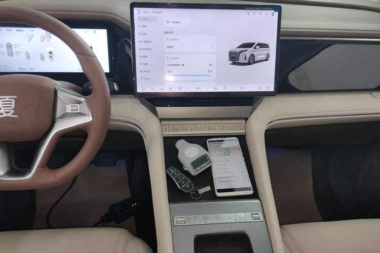 Used BYD Xia 2025 DM-i 1.5T 180km Beyond Edition Audio And AC Panel