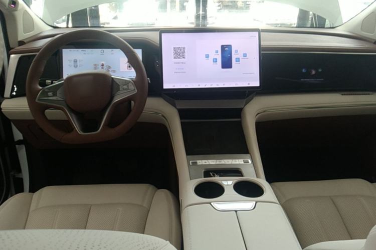 Used BYD Xia 2025 DM-i 1.5T 180km Excellence Model Center Console
