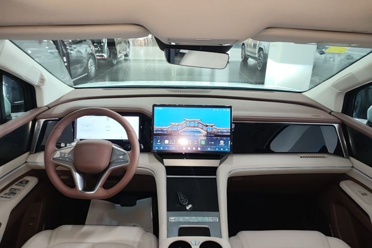 Used BYD Xia 2025 DM-i 1.5T 180km Beyond Edition Center Console