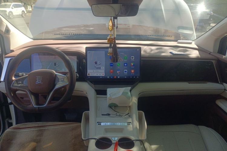 Used BYD Xia 2025 DM-i 1.5T 180km Beyond Edition Center Console