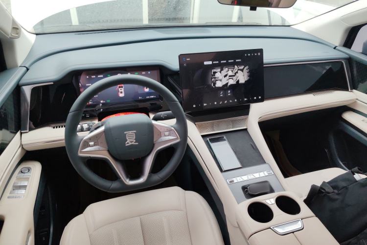 Used BYD Xia 2025 DM-i 1.5T 100km Supreme Edition Center Console