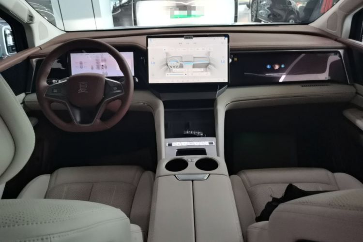 Used BYD Xia 2025 DM-i 1.5T 180km Excellence Model Center Console