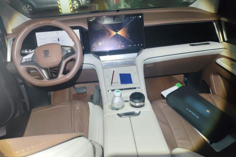 Used BYD Xia 2025 DM-i 1.5T 100km Supreme Edition Center Console