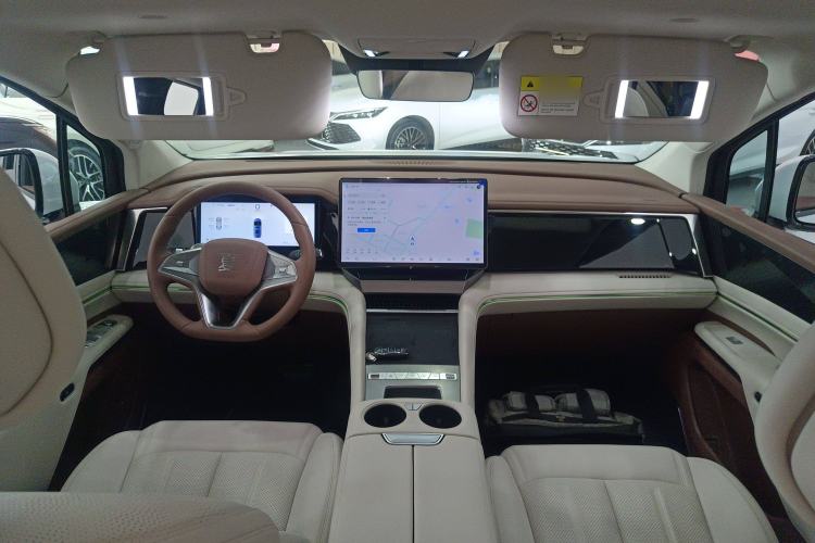 Used BYD Xia 2025 DM-i 1.5T 180km Beyond Edition Center Console