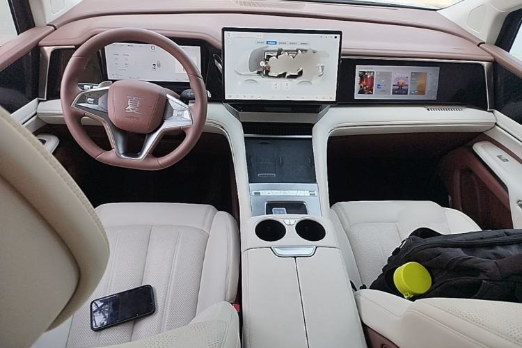 Used BYD Xia 2025 DM-i 1.5T 180km Excellence Model Center Console