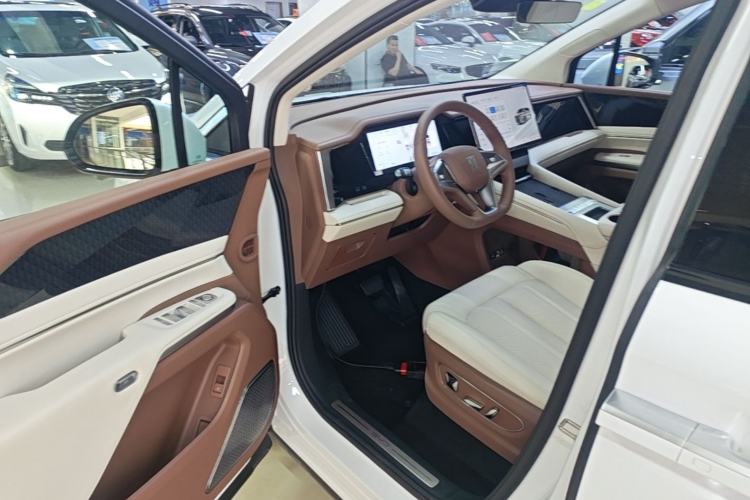 Used BYD Xia 2025 DM-i 1.5T 180km Beyond Edition Driver Seat