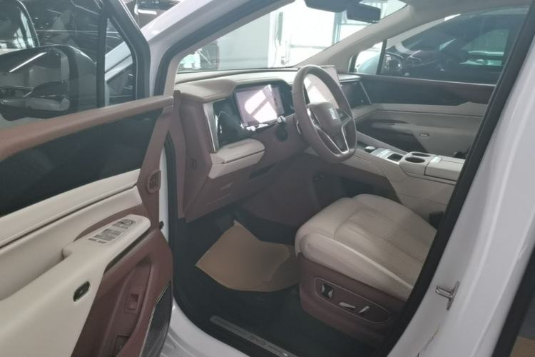 Used BYD Xia 2025 DM-i 1.5T 180km Excellence Model Driver Seat