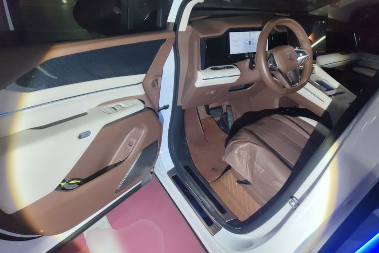 Used BYD Xia 2025 DM-i 1.5T 100km Supreme Edition Driver Seat