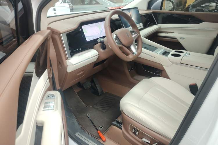 Used BYD Xia 2025 DM-i 1.5T 100km Supreme Edition Driver Seat