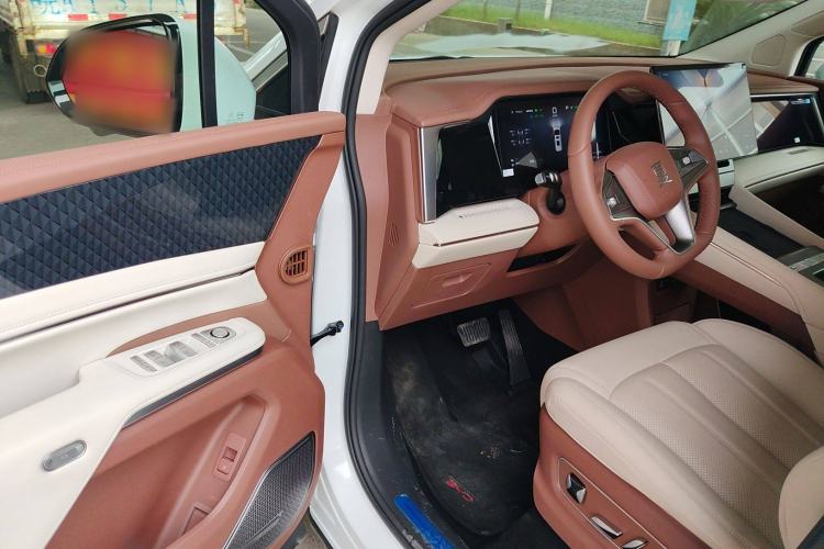 Used BYD Xia 2025 DM-i 1.5T 180km Excellence Model Driver Seat