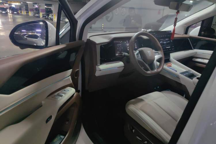 Used BYD Xia 2025 DM-i 1.5T 100km Supreme Edition Driver Seat