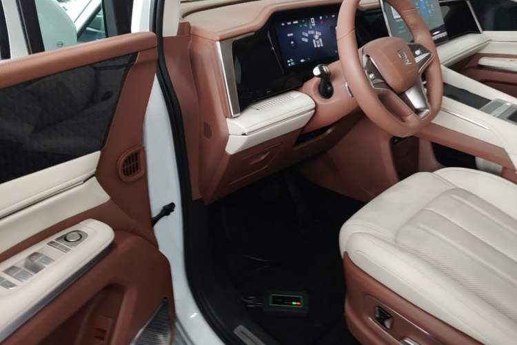 Used BYD Xia 2025 DM-i 1.5T 180km Excellence Model Driver Seat