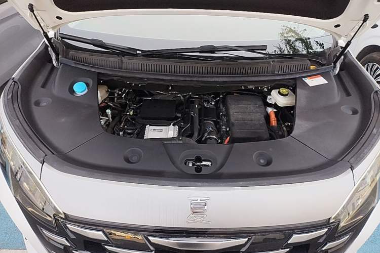 Used BYD Xia 2025 DM-i 1.5T 180km Excellence Model Engine Bay