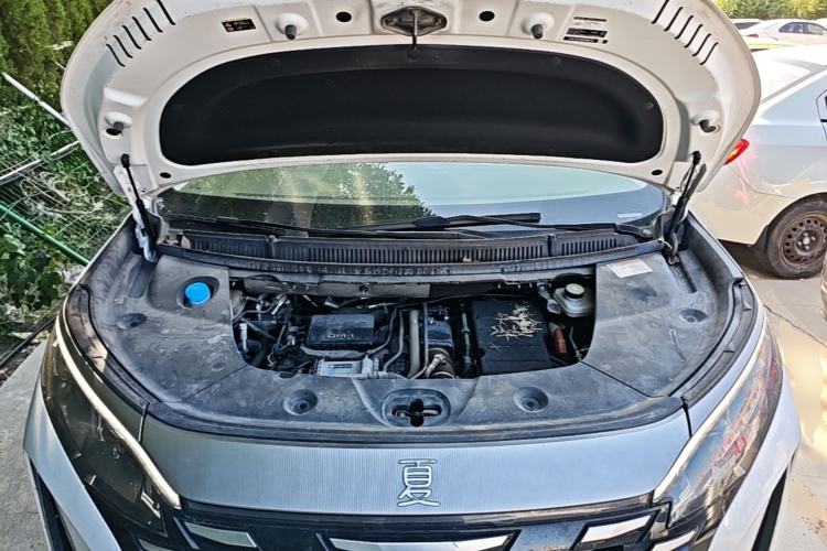Used BYD Xia 2025 DM-i 1.5T 180km Excellence Model Engine Bay