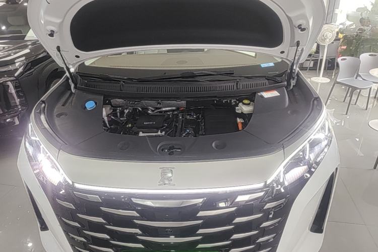 Used BYD Xia 2025 DM-i 1.5T 180km Beyond Edition Engine Bay