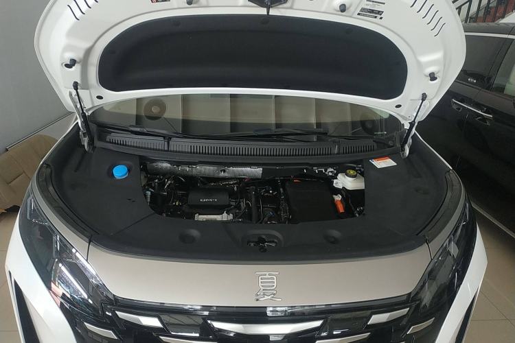 Used BYD Xia 2025 DM-i 1.5T 180km Excellence Model Engine Bay