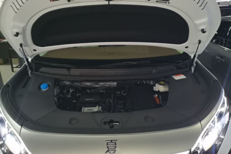 Used BYD Xia 2025 DM-i 1.5T 180km Beyond Edition Engine Bay