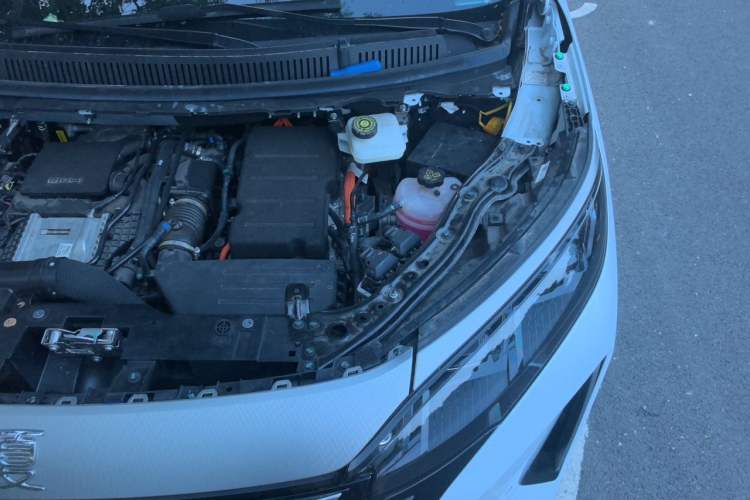 Used BYD Xia 2025 DM-i 1.5T 100km Supreme Edition Engine Bay Left