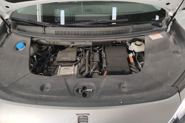 Used BYD Xia 2025 DM-i 1.5T 180km Beyond Edition Engine Bay