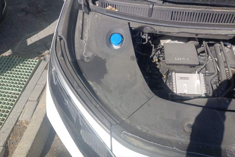 Used BYD Xia 2025 DM-i 1.5T 180km Beyond Edition Engine Bay Right