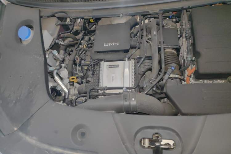 Used BYD Xia 2025 DM-i 1.5T 100km Supreme Edition Engine Bay Right