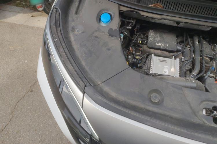 Used BYD Xia 2025 DM-i 1.5T 100km Supreme Edition Engine Bay Right