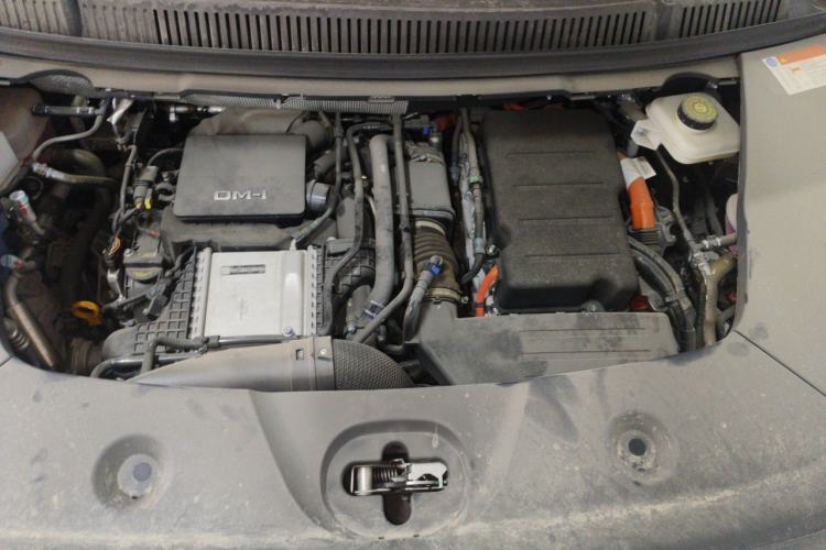 Used BYD Xia 2025 DM-i 1.5T 180km Excellence Model Engine Bay