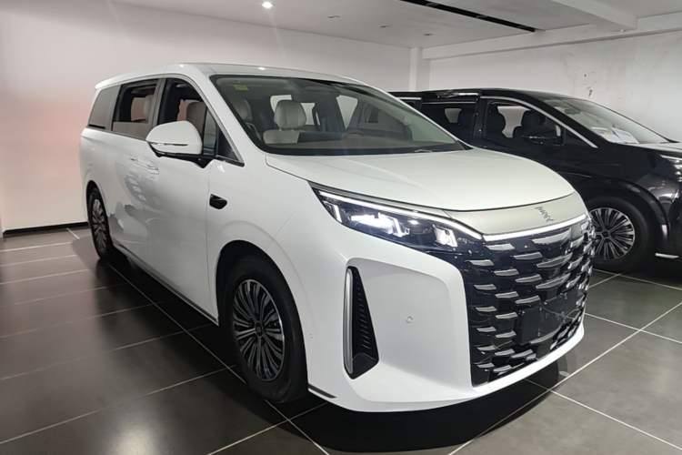 Used BYD Xia 2025 DM-i 1.5T 180km Beyond Edition Exterior 1