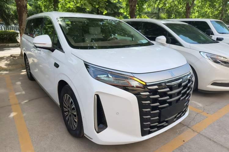 Used BYD Xia 2025 DM-i 1.5T 180km Beyond Edition Exterior 1