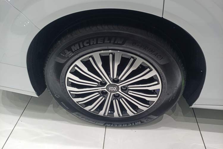Used BYD Xia 2025 DM-i 1.5T 180km Beyond Edition Exterior 2