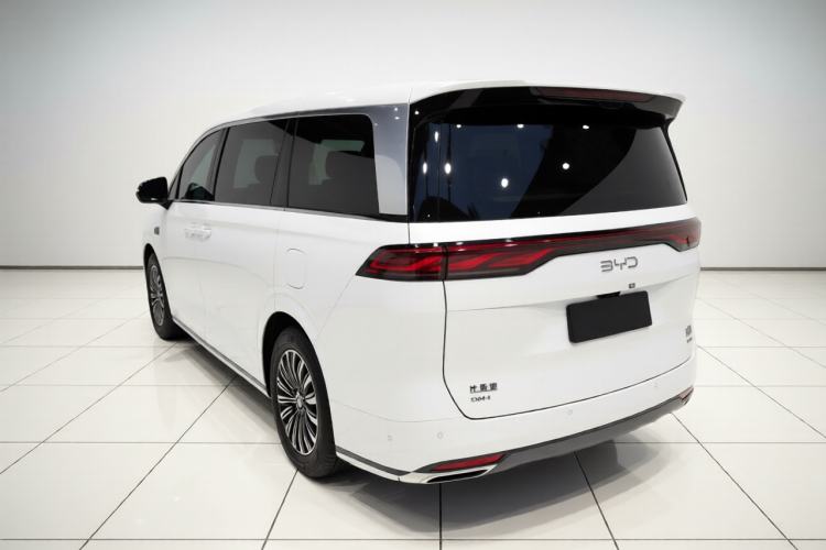 Used BYD Xia 2025 DM-i 1.5T 180km Beyond Edition Exterior 2
